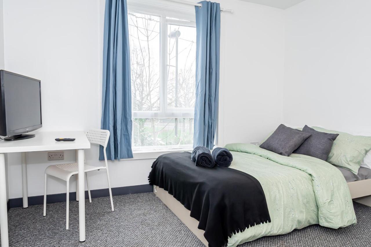 Shirley House 3, Guest House, Self Catering, Self Check In With Smart Locks, Use Of Fully Equipped Kitchen, Close To City Centre, Ideal For Longer Stays, Walking Distance To Bat, 20 Min Drive To Fawley Refinery, Excellent Transport Links サウサンプトン エクステリア 写真