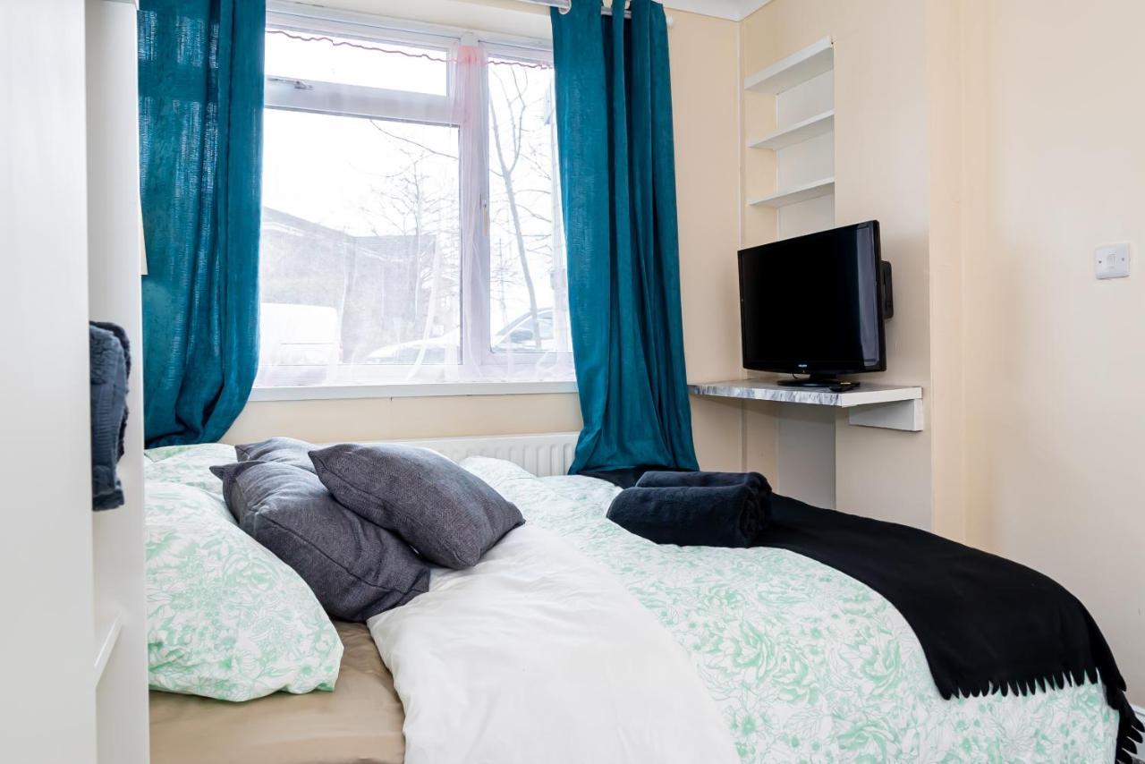 Shirley House 3, Guest House, Self Catering, Self Check In With Smart Locks, Use Of Fully Equipped Kitchen, Close To City Centre, Ideal For Longer Stays, Walking Distance To Bat, 20 Min Drive To Fawley Refinery, Excellent Transport Links サウサンプトン エクステリア 写真