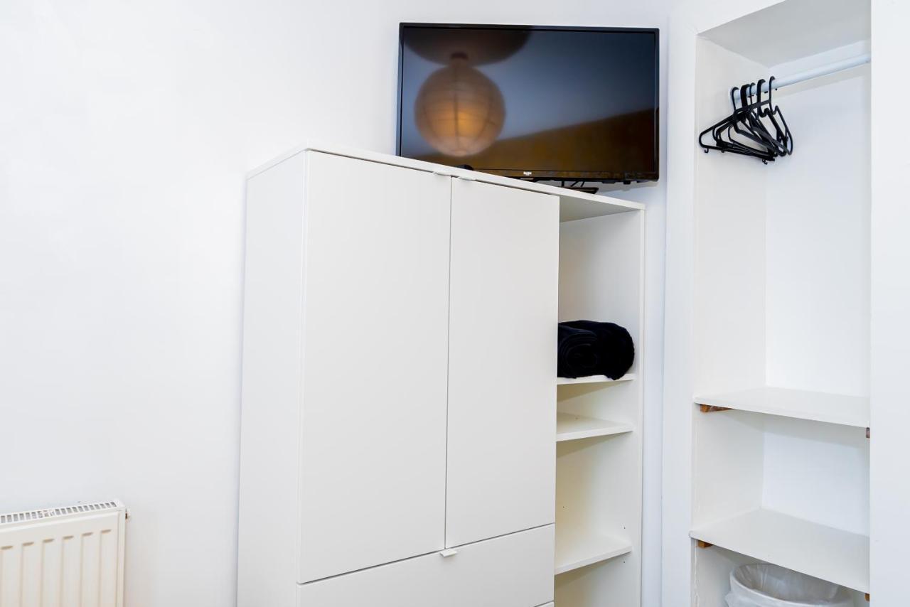 Shirley House 3, Guest House, Self Catering, Self Check In With Smart Locks, Use Of Fully Equipped Kitchen, Close To City Centre, Ideal For Longer Stays, Walking Distance To Bat, 20 Min Drive To Fawley Refinery, Excellent Transport Links サウサンプトン エクステリア 写真