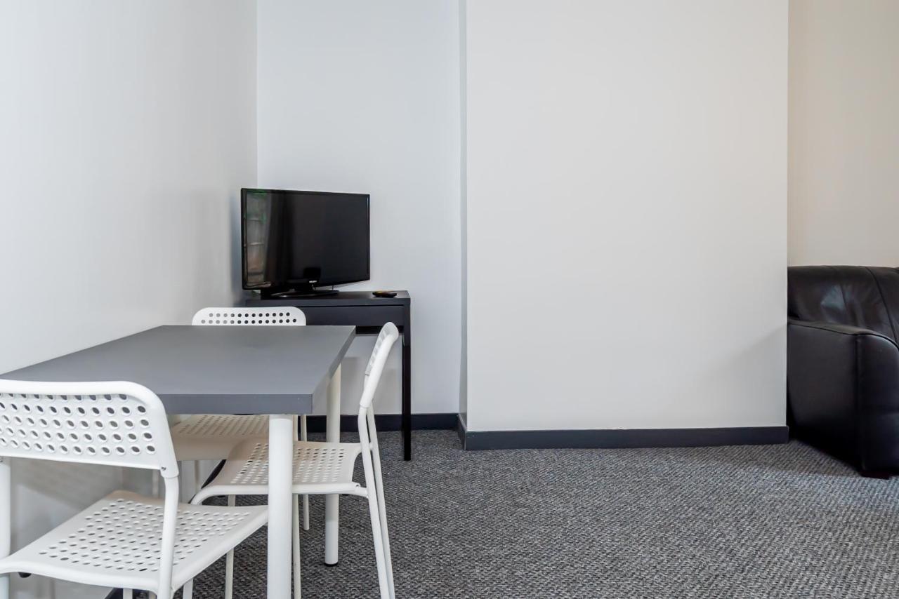 Shirley House 3, Guest House, Self Catering, Self Check In With Smart Locks, Use Of Fully Equipped Kitchen, Close To City Centre, Ideal For Longer Stays, Walking Distance To Bat, 20 Min Drive To Fawley Refinery, Excellent Transport Links サウサンプトン エクステリア 写真