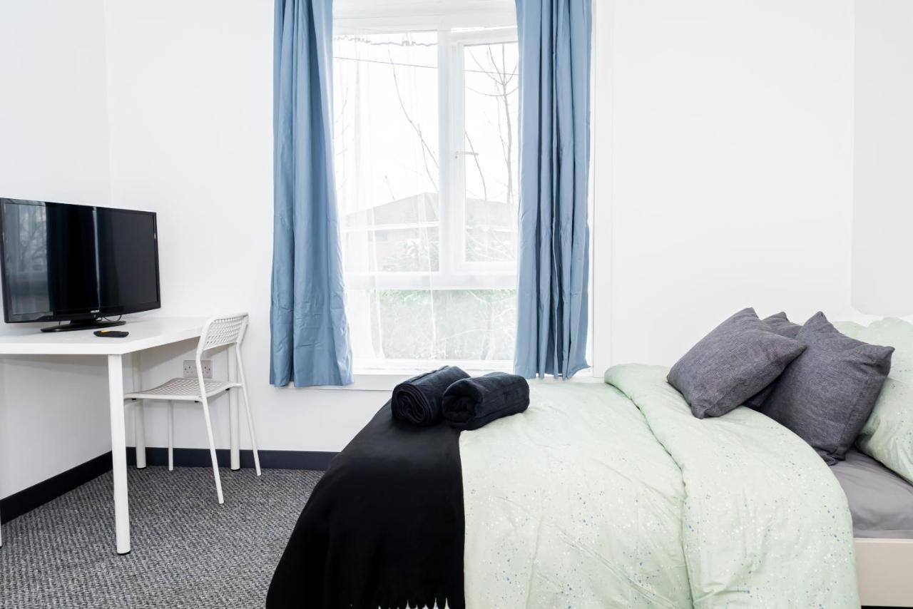 Shirley House 3, Guest House, Self Catering, Self Check In With Smart Locks, Use Of Fully Equipped Kitchen, Close To City Centre, Ideal For Longer Stays, Walking Distance To Bat, 20 Min Drive To Fawley Refinery, Excellent Transport Links サウサンプトン エクステリア 写真