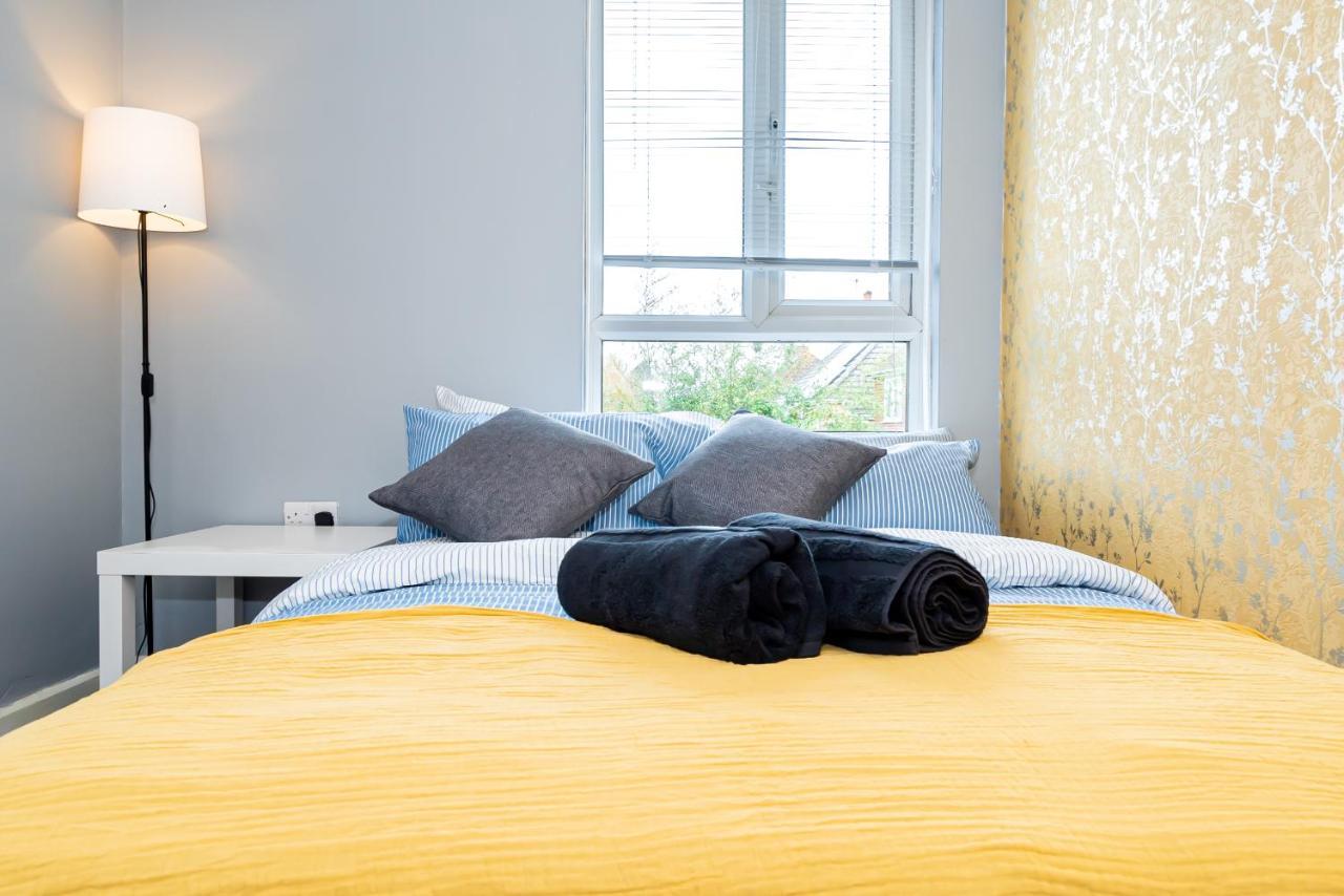 Shirley House 3, Guest House, Self Catering, Self Check In With Smart Locks, Use Of Fully Equipped Kitchen, Close To City Centre, Ideal For Longer Stays, Walking Distance To Bat, 20 Min Drive To Fawley Refinery, Excellent Transport Links サウサンプトン エクステリア 写真