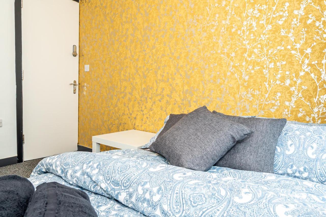 Shirley House 3, Guest House, Self Catering, Self Check In With Smart Locks, Use Of Fully Equipped Kitchen, Close To City Centre, Ideal For Longer Stays, Walking Distance To Bat, 20 Min Drive To Fawley Refinery, Excellent Transport Links サウサンプトン エクステリア 写真
